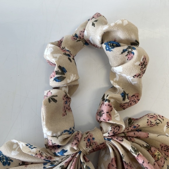 Scrunchie Hair Ribbons - Picture 2 of 4
